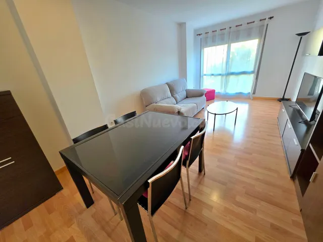 Oportunidad única en el Auditorio: Acogedora vivienda de 2 habitaciones con garaje y trastero — 3