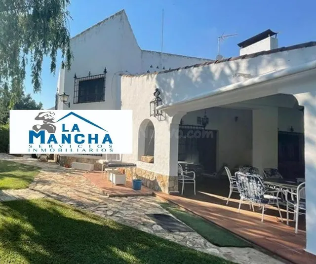INMOBILIARIA LA MANCHA VENDE CHALET EN AGUA SOL - foto 4