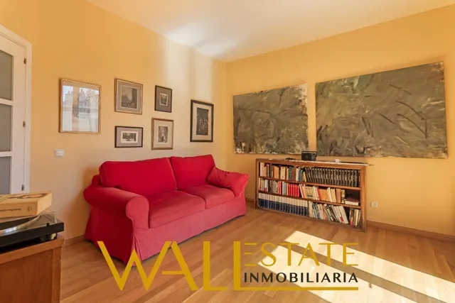 Venta de piso junto a la plaza mayor — 12