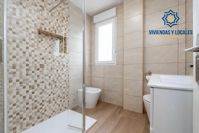 Encantadora Casa Reformada en Ogijares con Vistas y Espacios para Disfrutar — 31