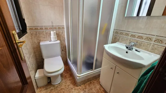 CAÑERO. Amplia Casa con cochera privada — 11