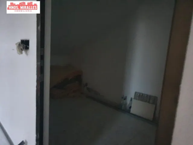 ALQUILA LOCAL COMERCIAL EN CIUDAD QUESADA DE 90 MTRS. — 4