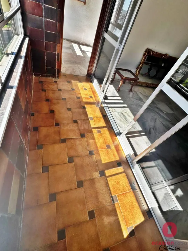 AMPLIO Y LUMINOSO PISO EN PLAZA DE ANDALUCÍA - 4 habitacione - foto 4