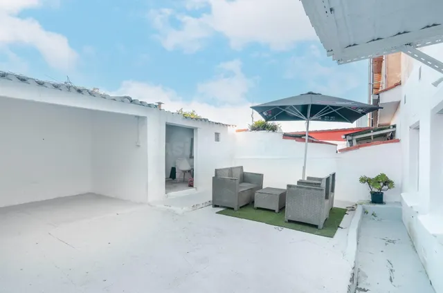 Bajo reformado con terraza privada de 30 m2 orientada al sur en Avilés — 2
