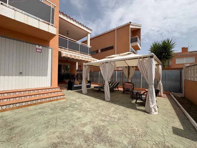 Encantadora Casa Reformada en Peñiscola con Vistas y Piscina Comunitaria — 40