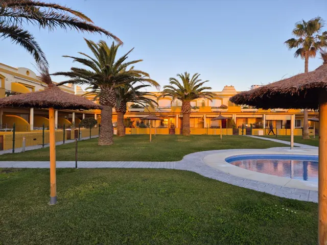 Apartamento reformado en primera línea de playa con piscina en Los Lances, Tarifa — 6