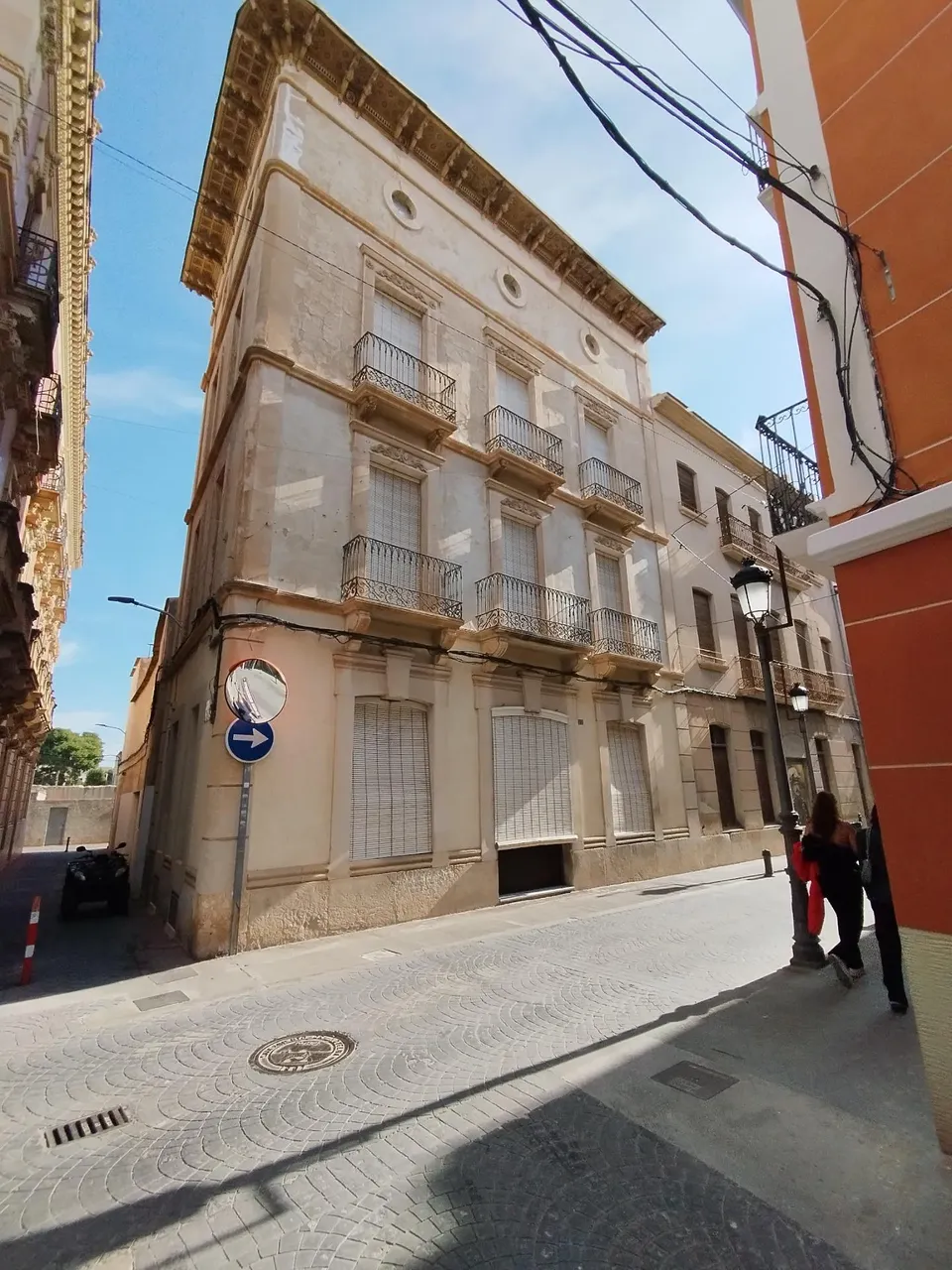SE VENDE CASA INDEPENDIENTE EN NOVELDA