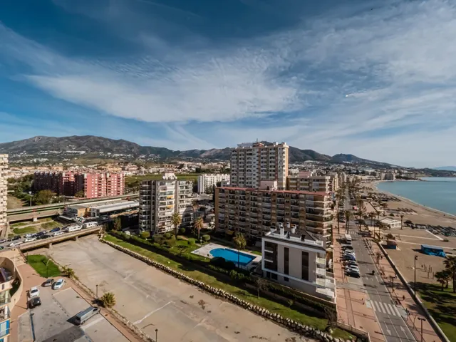 VENTA DE ÁTICO EN PASEO MARÍTIMO DE LOS BOLICHES, FUENGIROLA. 2 DORMITORIOS, TERRAZA Y VISTAS AL MAR — 25