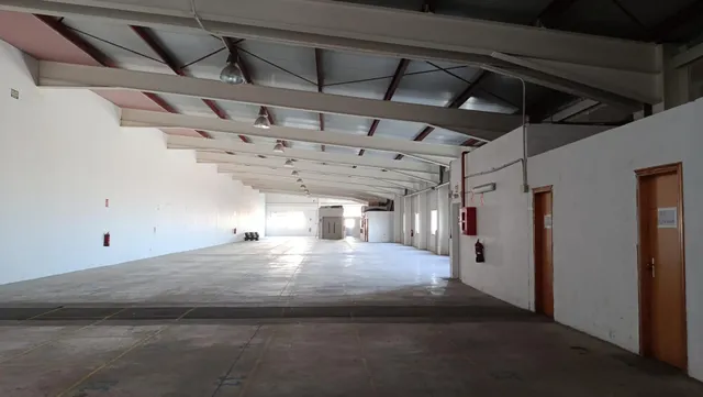 NAVE COMERCIAL — 22