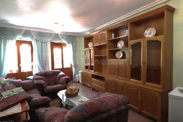 Vivienda de 4 dormitorios a pocos metros de la plaza mayor. - foto 3
