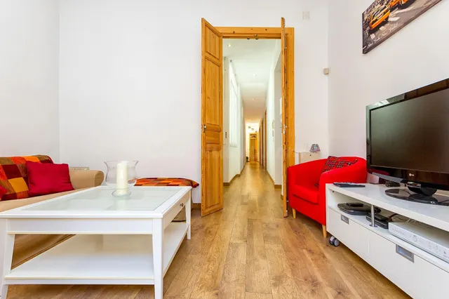 ESTUPENDO PISO CON LICENCIA TURITICA EN EL CENTRO HISTORICO  - foto 5