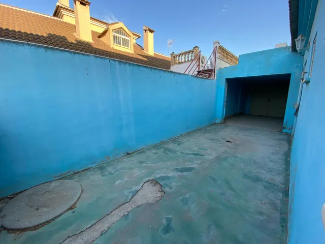 CHALET CON PISCINA TORRE PACHECO — 24