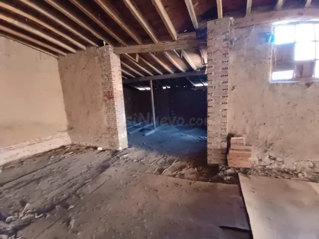 LOCAL -NAVE  EN VALENCIA DE DON JUAN — 2