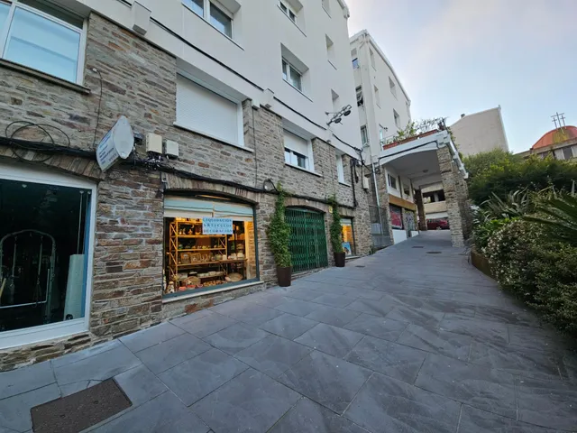 SE VENDE LOCAL COMERCIAL EN EL ENSANCHE DE SANTIAGO — 11