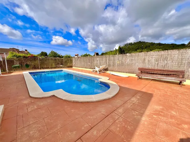 Casa o chalet independiente en venta en Calle Amadeu Vives - foto 4