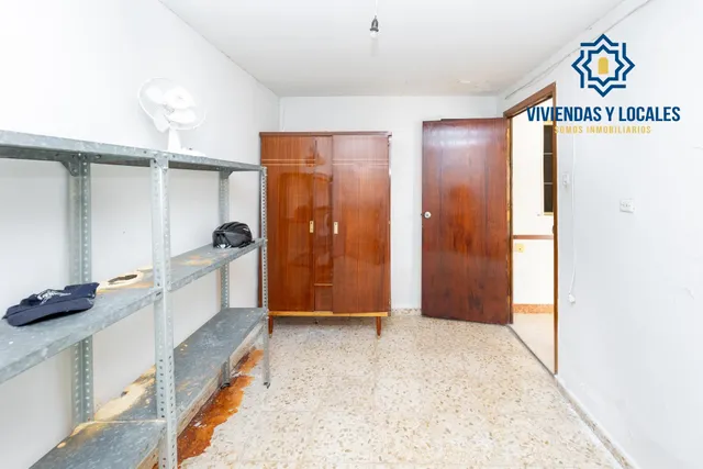 ¡CASA EN UNA SOLA PLANTA, CREA TU VIVIENDA IDEAL EN ALBOLOTE! Casa en una sola planta con patio, garaje y un gran potencial. — 11