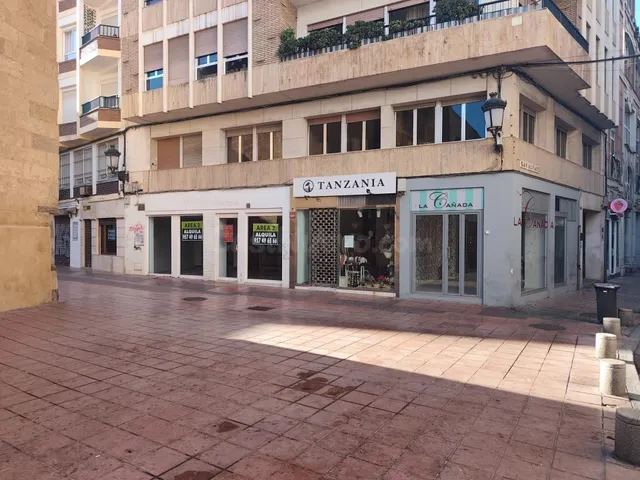Local comercial en Plaza de San Miguel - foto 3