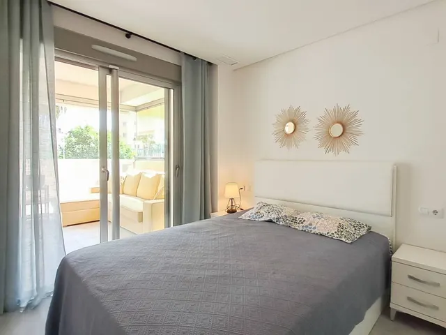 Amplio Apartamento en Esquina en Planta Baja con Terraza Acristalada y Jardín Privado en Green Hills — 26