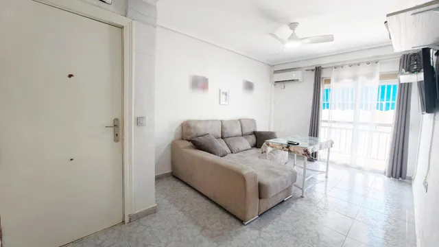¡¡ PISO CON TERRAZA EN LA ZONA DE SAGUNTO, TOTALMENTE EXTERI - foto 2
