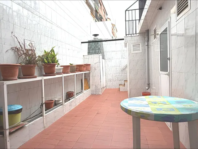 FANTASTICA PLANTA BAJA JUNTO A VAPOR UNIVERSITARI - foto 2