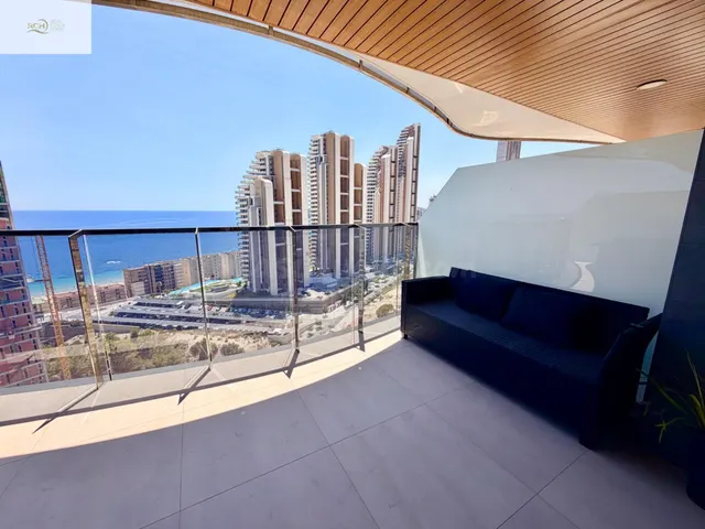 EXCLUSIVO MODERNO PISO EN BENIDORM PONIENTE - foto 5