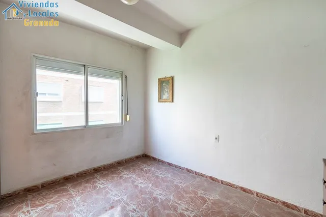 Piso en Zaidín — 12