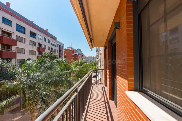 Amplio y Moderno Piso en Juan Carlos I, Murcia - Ideal para  - foto 2