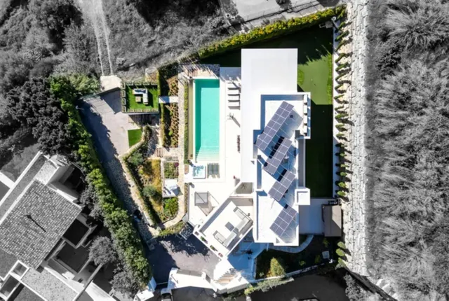 Chalet 4 habitaciones 640m² en venta - Costa del Sol — 45