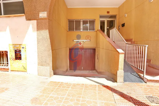 Parking 21m² en alquiler - MERCADONA — 6