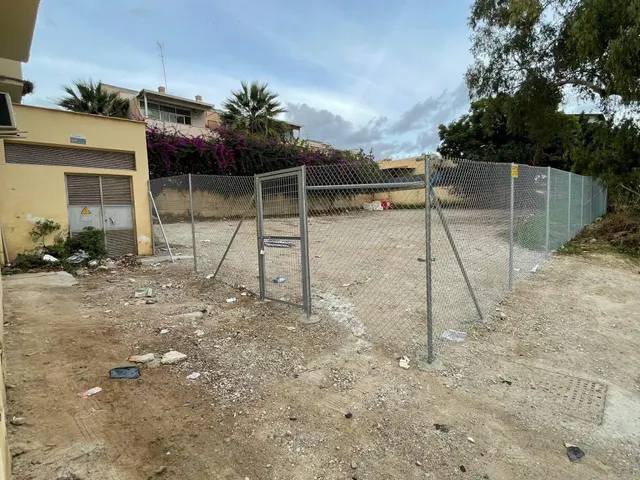 ¡Oportunidad Inversores! Terreno Urbano Residencial de 394 m2 en Carlos Haya, Málaga — 3