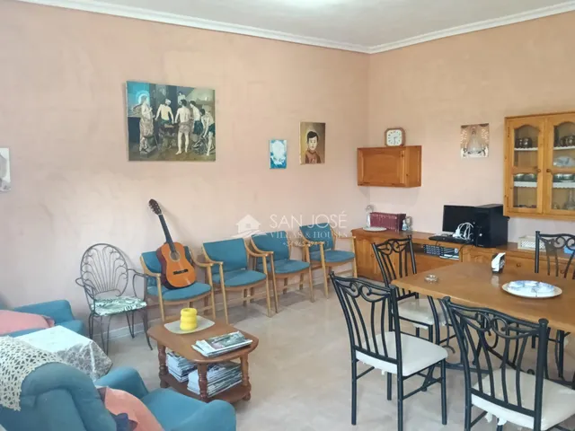 Se vende albergue con placas solares en buen estado cerca de Aspe — 23