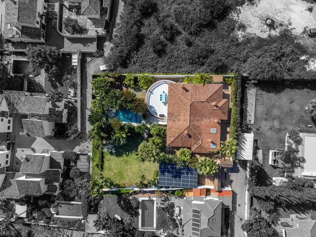 Chalet 7 habitaciones 420m² en venta - Altos de Estepona — 3