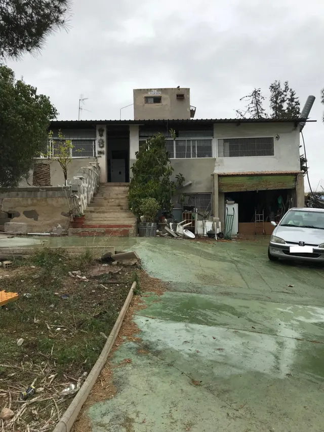 Terreno urbano con casa y pinada en San Vicente del Raspeig — 3