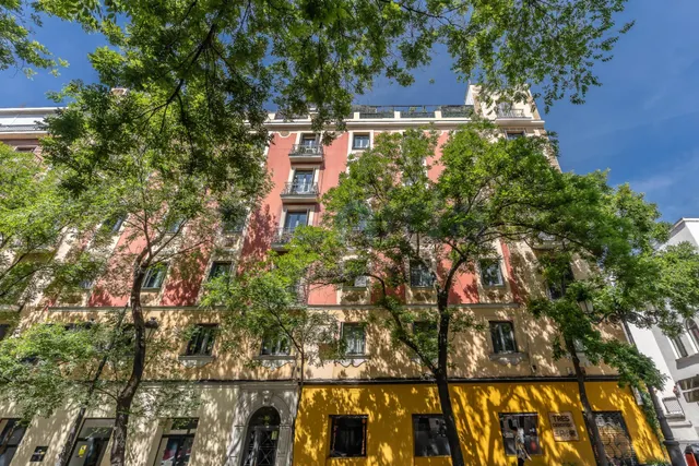 Elegante vivienda reformada de 3 dormitorios en Calle Bailén — 44