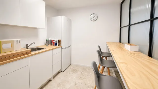 COWORKING EN ALQUILER – ESPACIO DE TRABAJO MODERNO Y TOTALME - foto 4