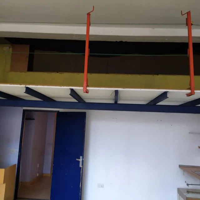 SE ALQUILA LOCAL COMERCIAL EN BELVIS — 7