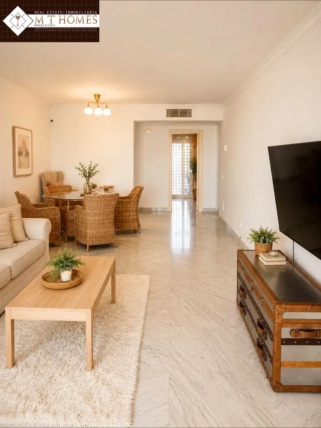 Elegante apartamento con vistas al parque y la piscina – 500 metros de playamar, tren y todos los servicios – urbanización privada con zonas ajardinadas — 8