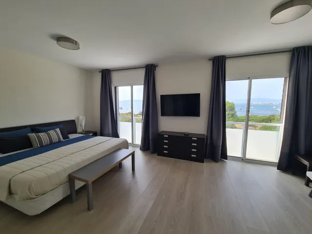 Alquiler temporal: Chalet en primera línea en Son Verí con vistas al mar — 33