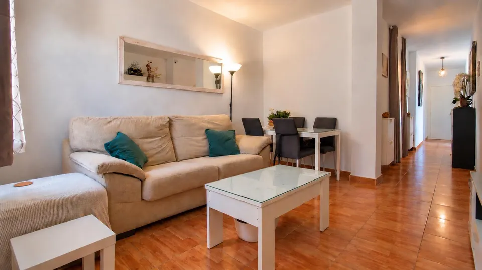 ¡tu nuevo hogar en Almuñécar, a pocos minutos de la playa! 🌊☀️