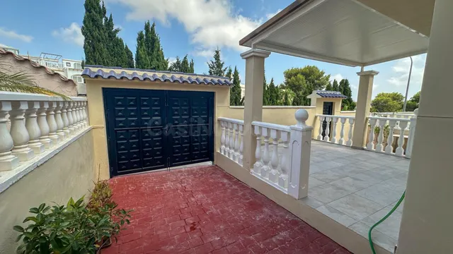 Venta de chalet adosado en ORIHUELA COSTA (LAS FILIPINAS) — 5