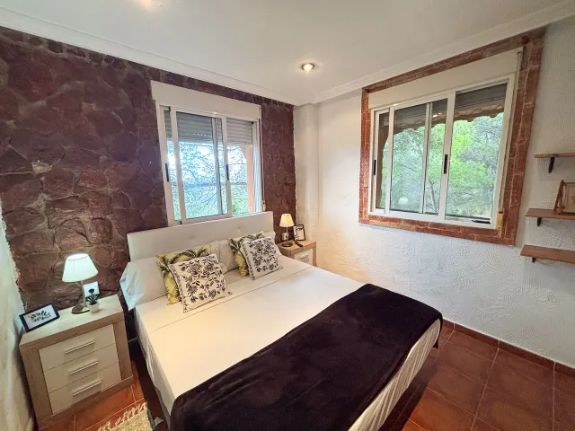 Villa de 6 dormitorios y 4 baños en Jacarilla (Alicante) — 33