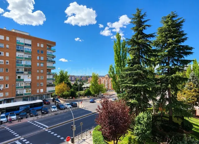 ESTUDIO HOME MADRID OFRECE piso de 109 m2, situado en tercera planta exterior, en el barrio de Peñagrande. — 5