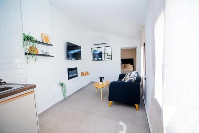 Complejo rural de 4 alojamientos dedicado a alquiler vacacional en Alcalá del Júcar: una joya para inversores — 47