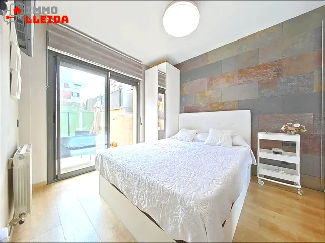 Piso con terraza y garaje en Cerdanyola del Vallès — 10