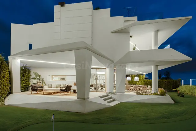 Adosado 4 habitaciones 480m² en venta - Marbella