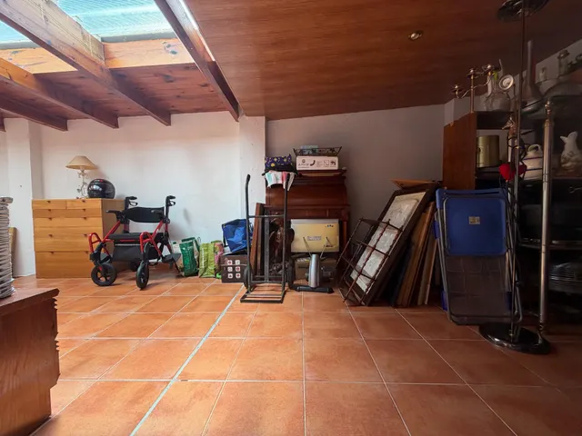 Casa de 5 habitaciones con garaje para 2 coches, terraza y aire acondicionado – lista para entrar a vivir — 35
