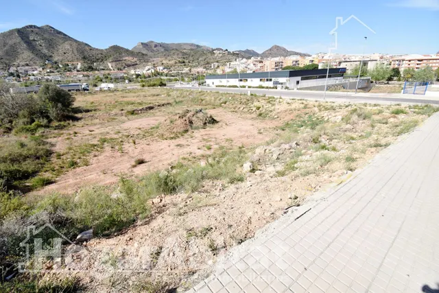 EXCELENTE TERRENO URBANO EN LA VALL D'UIXO — 35
