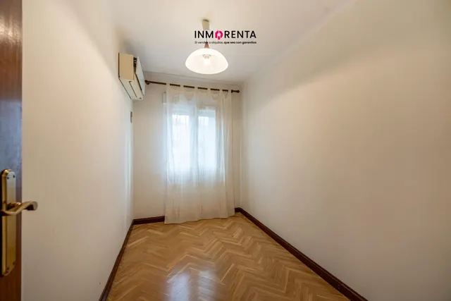 Avenida marqués de corbera — 30