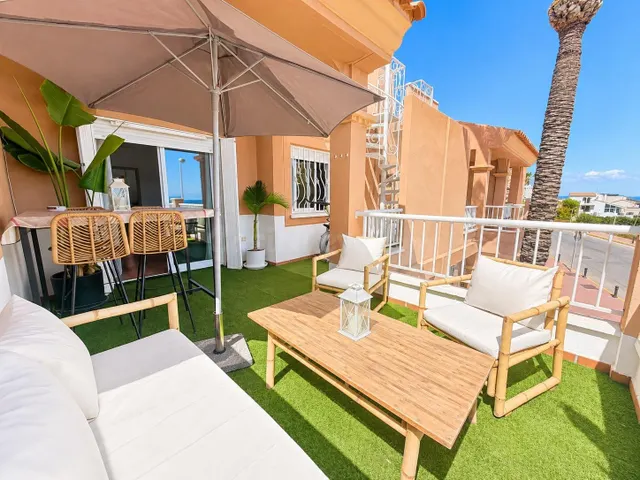 MOJÁCAR – ÁTICO CON VISTAS AL MAR, SOLÁRIUM DE MÁS DE 50 M2, - foto 2
