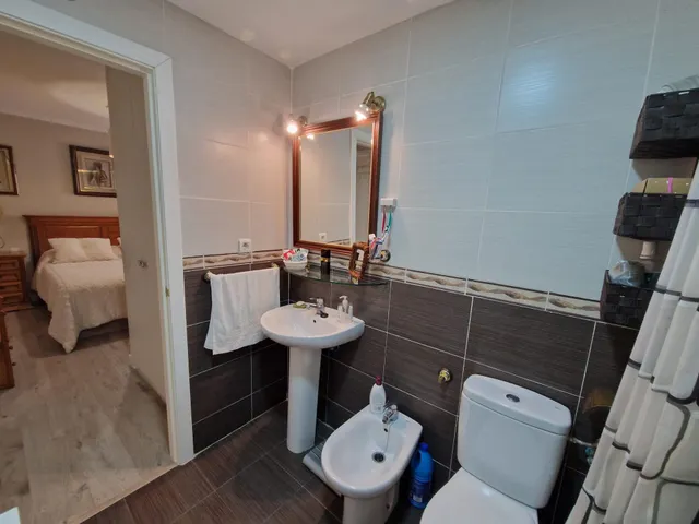 AOC VENDE PISO TOTALMENTE REFORMADO EN LOMINCHAR 2,HAB,2 BAÑOS, GARAJE Y TRASTERO. — 31